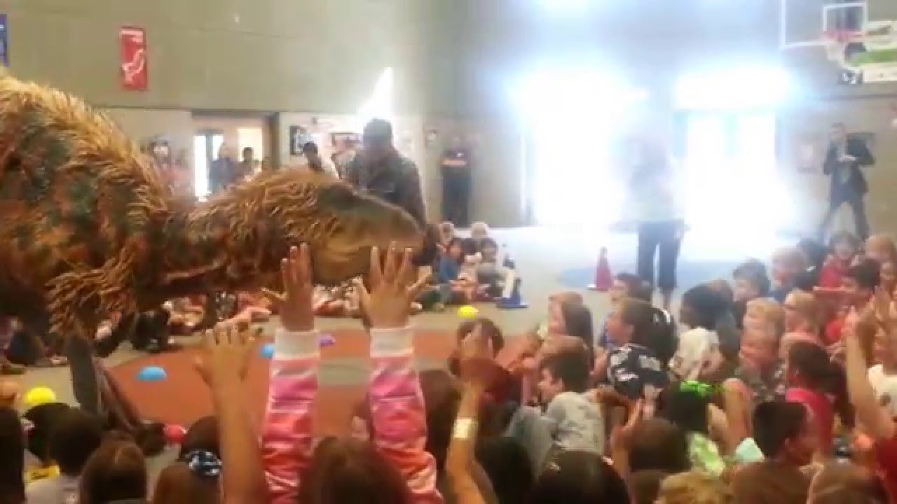 Reagan Elementary Walking with Dinosaurs