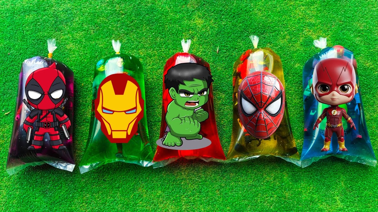 MARVEL AVENGERS: Superman, Ironman, Hulk, Venom, Blackpanther, Spiderman, Deadpool, Flash, Thor