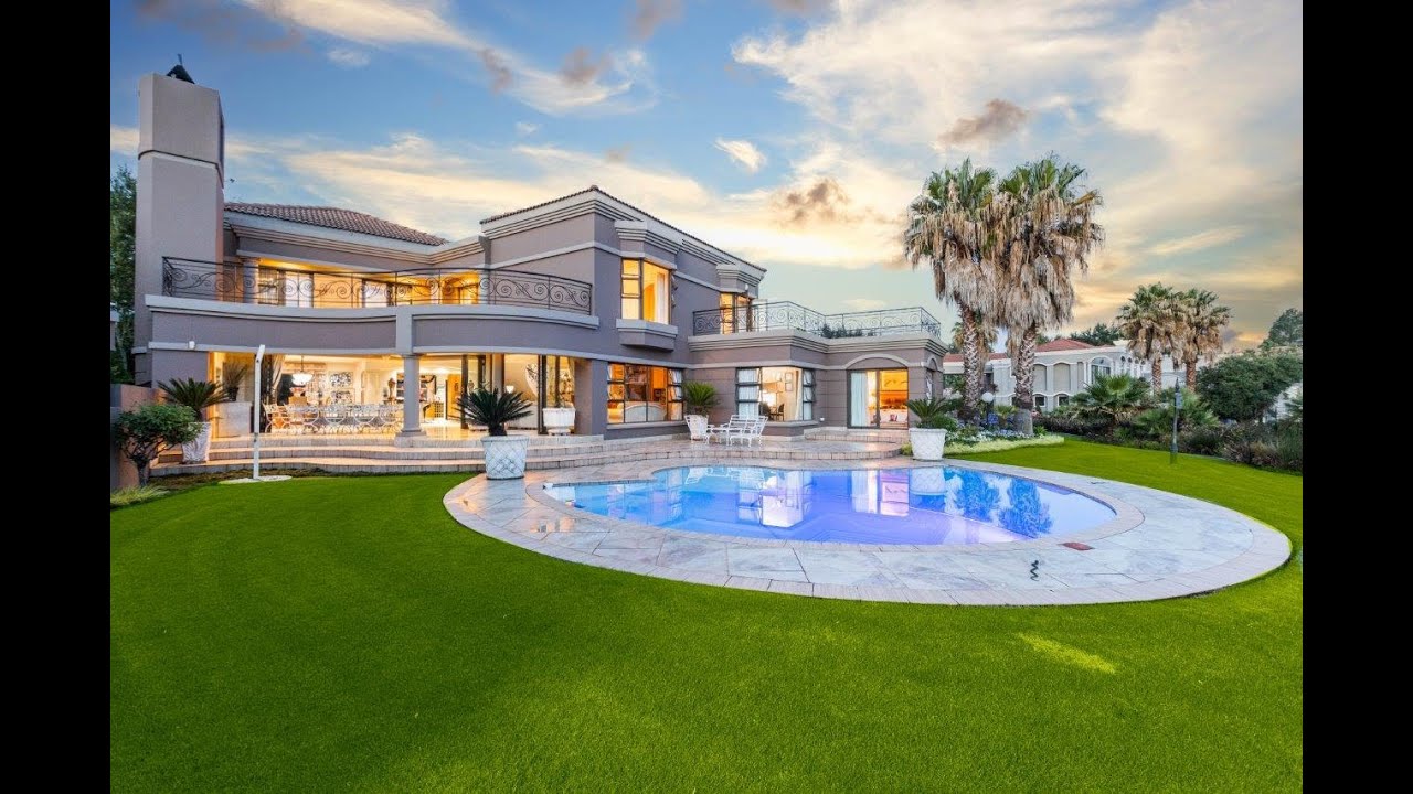 MOVE IN READY IMMACULATE RIVER FRONT MANOR HOUSE IN NORTHDENE, VAAL.