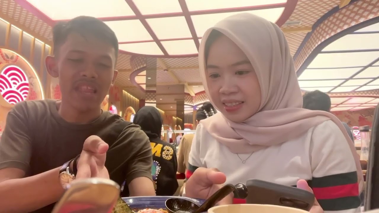 makan sushi again… wkwkwkw makan sushi mulu ni orang ❤️🤣