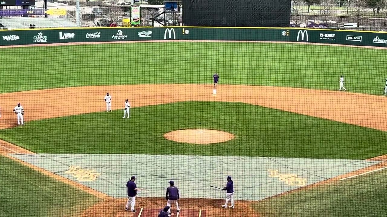 LSU Baseball pregame infield warmups.. 2/22/2025