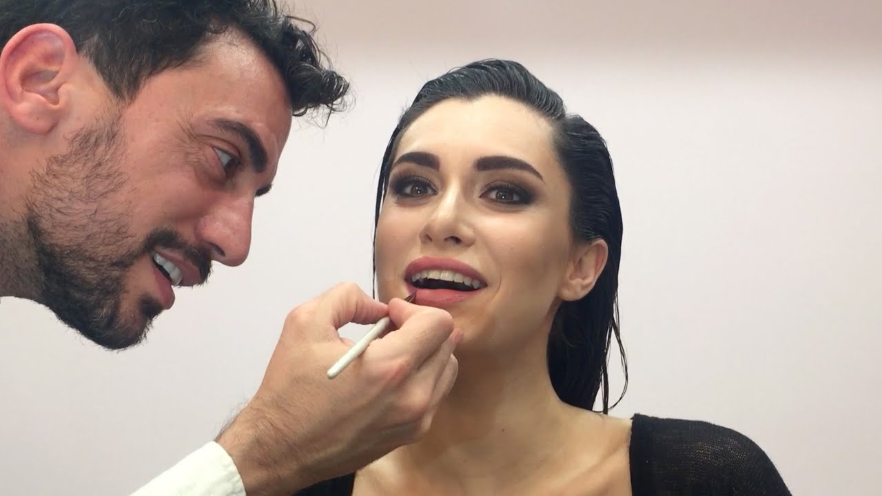 Hande Doğandemir ile Gala Makyajı