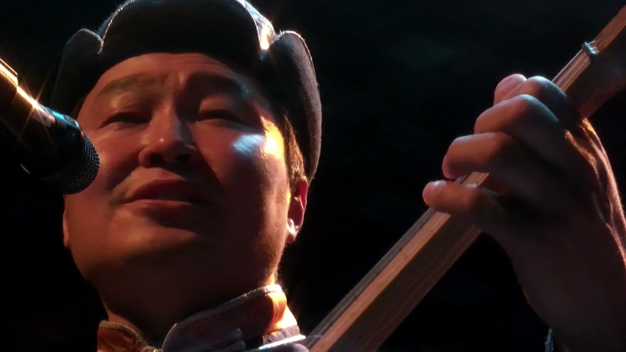 Bats&uuml;kh Dorj (Live at Muziekpublique)
