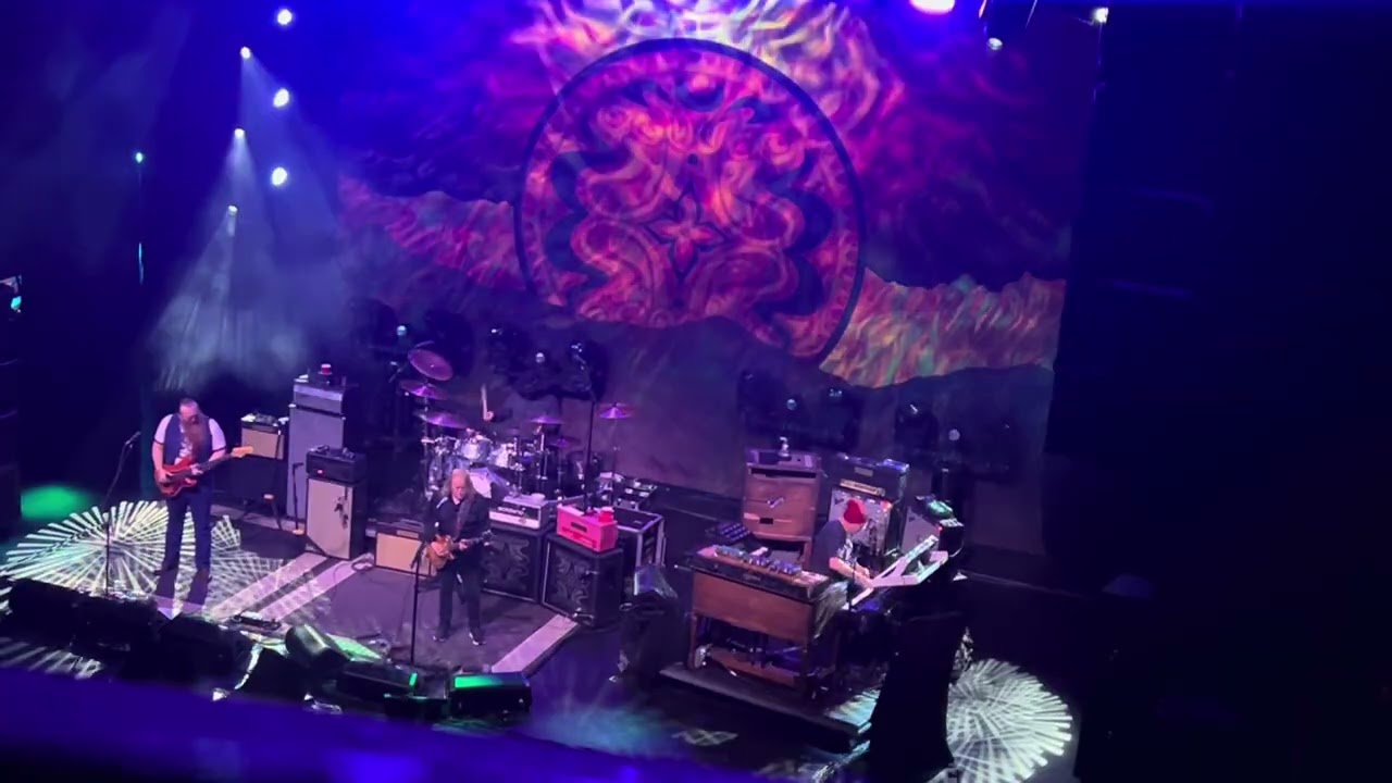 Gov’t Mule - 12/30/25 - Beacon Theatre: The Low Spark of High Heeled Boys (Traffic Cover), Mr.Man