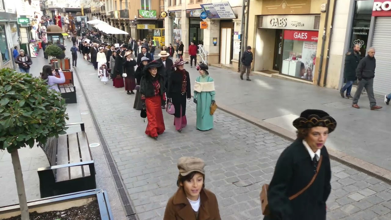 DESFILES MODERNISTAS Y GIGANTES TERUEL 17 NOV