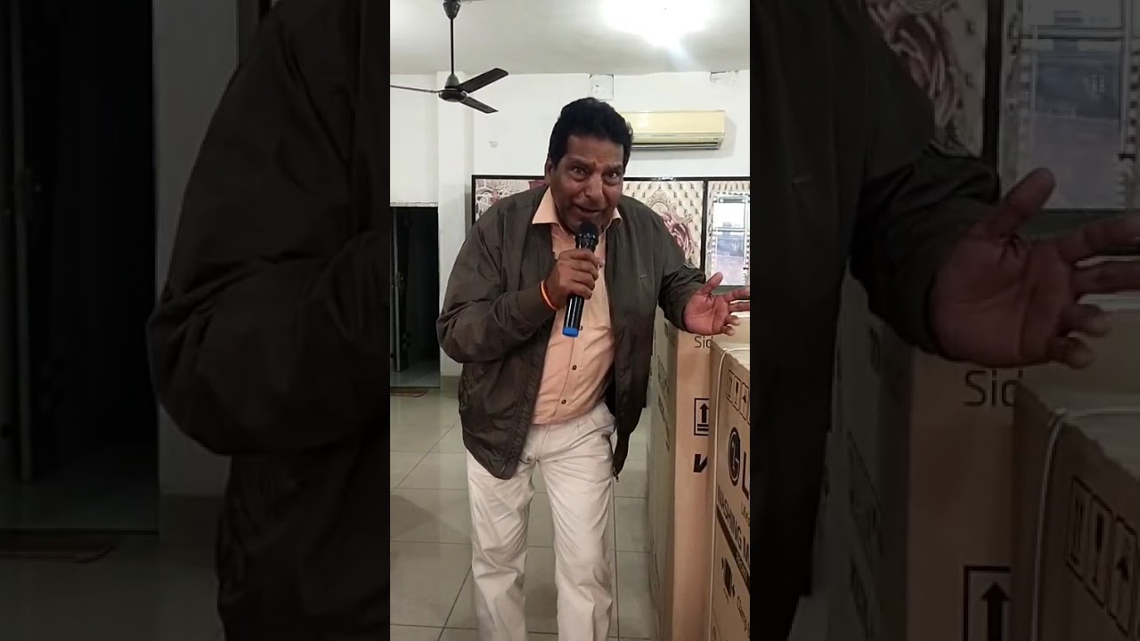 TERE NAAM KA DIWANA TERE GHAR KO DUNDATA HAI