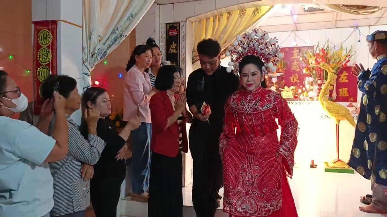 Nghệ sĩ Bình Tinh Tôn Soái tại miếu bà nương nương ấp Giá Trên Gia Thuận Đồng Tháp 