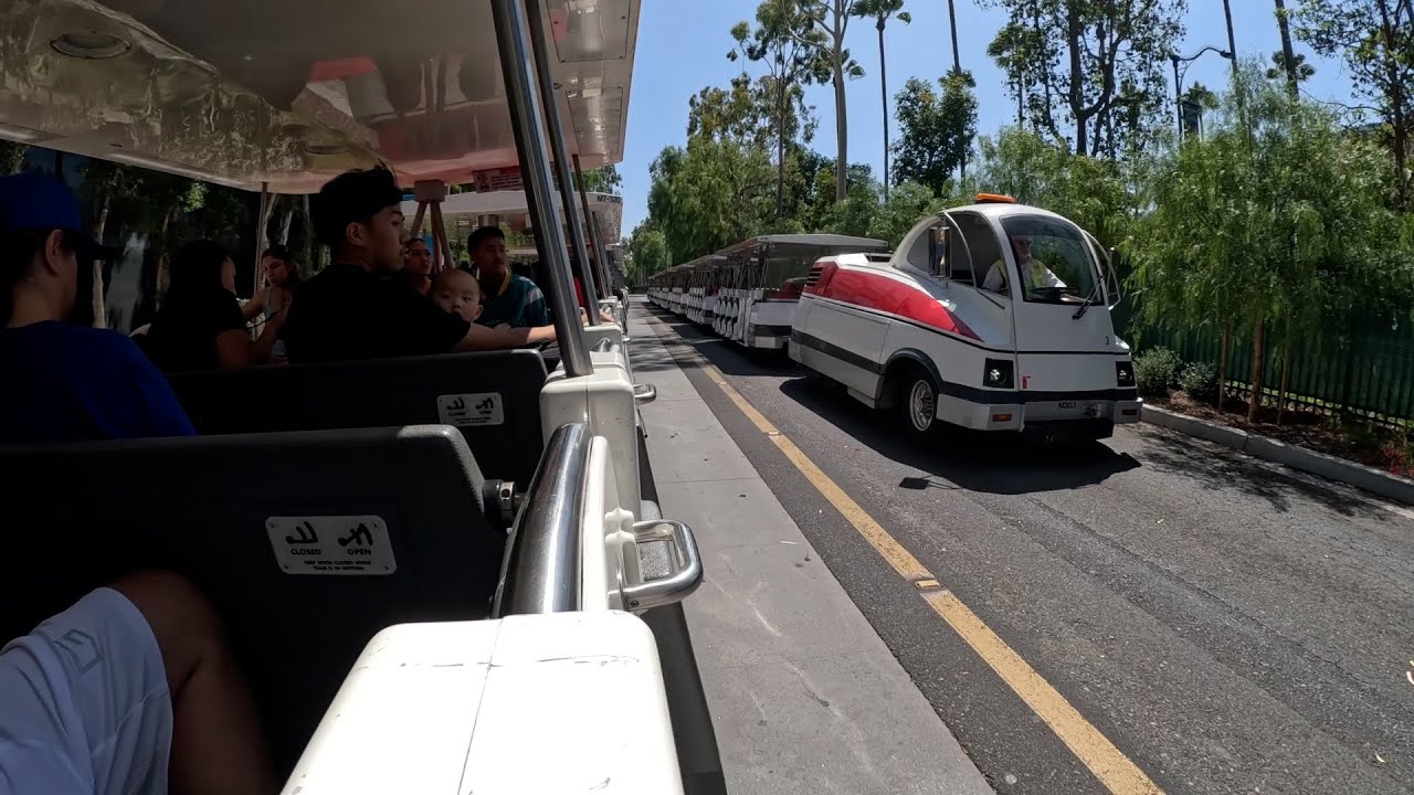 Disneyland Tram | Queue & Ride | Disneyland
