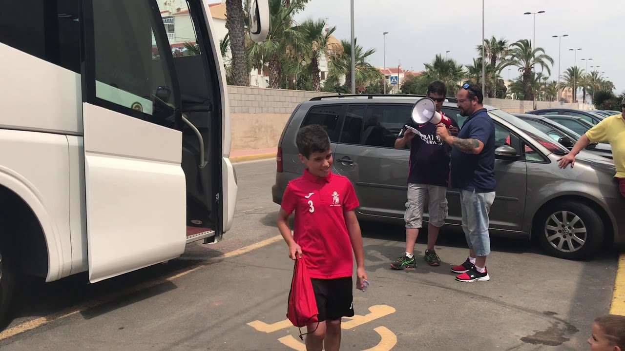 Llegada de la EMF Villaluenga a la Torrevieja International Cup 2018