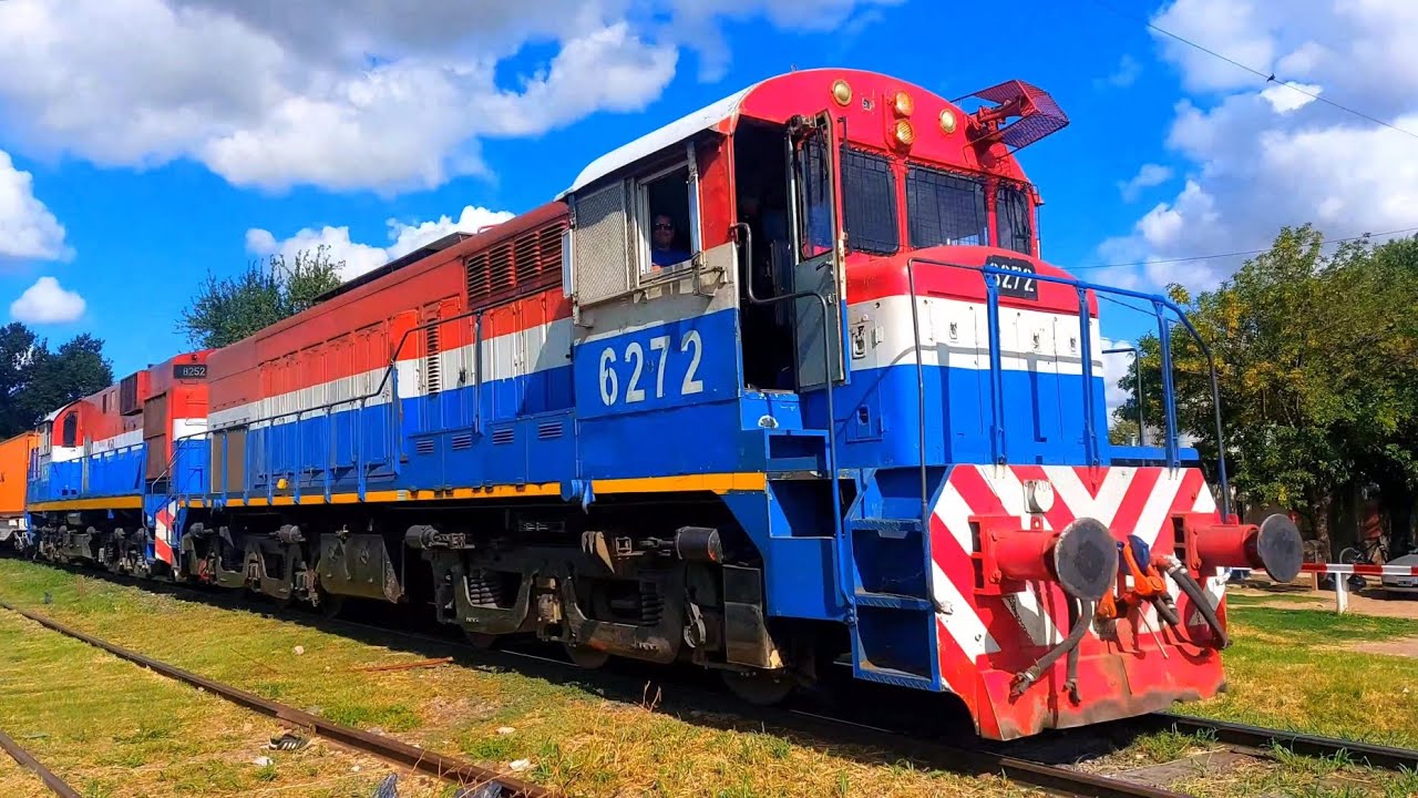 [4K] Colorido tren de contenedores de NCA pasando por Marcos Juárez rumbo al oeste!!!!!!
