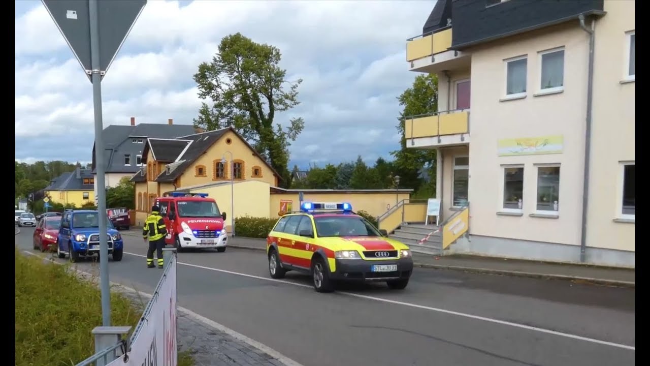 [Person in Notlage] R-RTW+R-NEF RD Lugau+MTW FF Oelsnitz+FüKw Polizei Chemnitz+MZF FF Neuwürschn