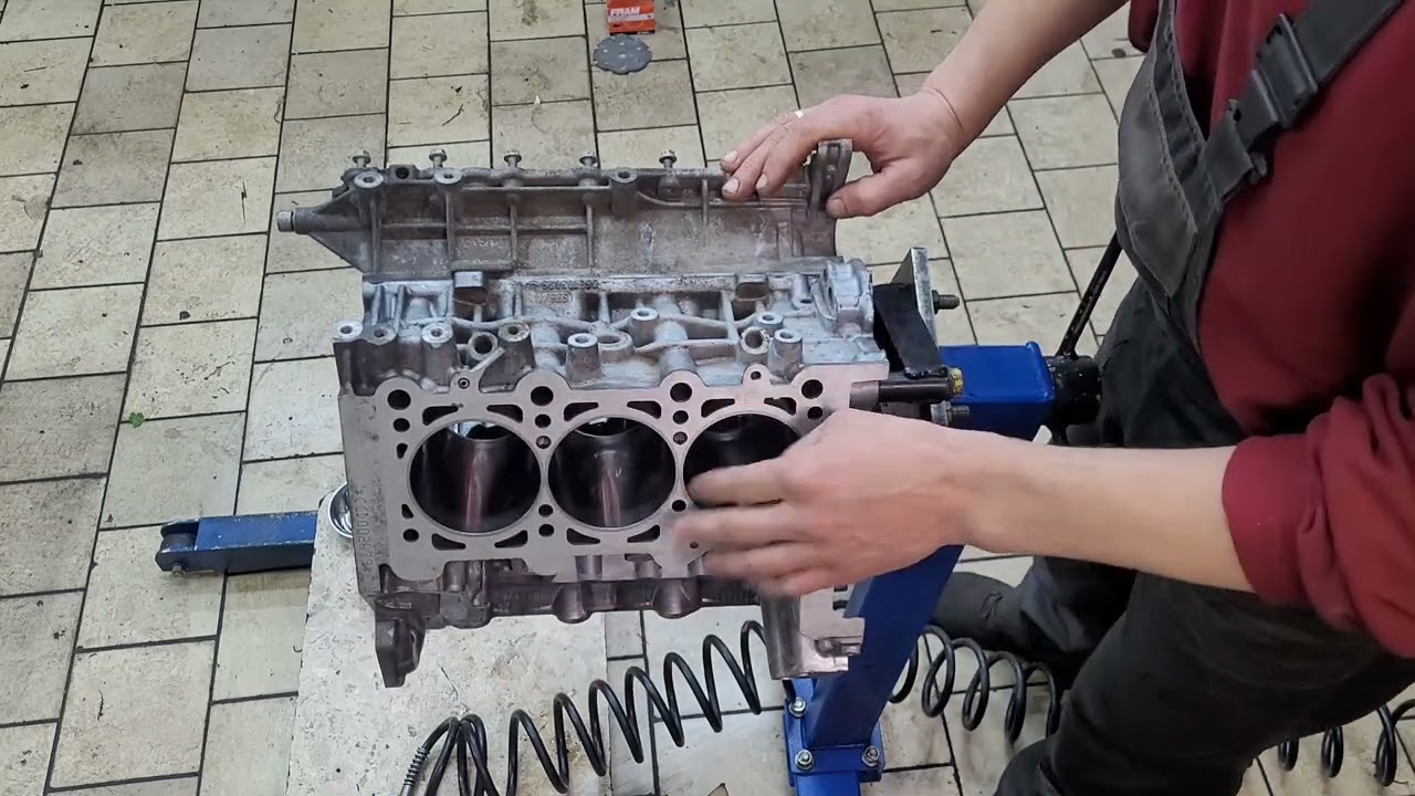 Капитальный ремонт двигателя Audi A6 С(6) 2.8 fsi часть 1 коленвал, блок.