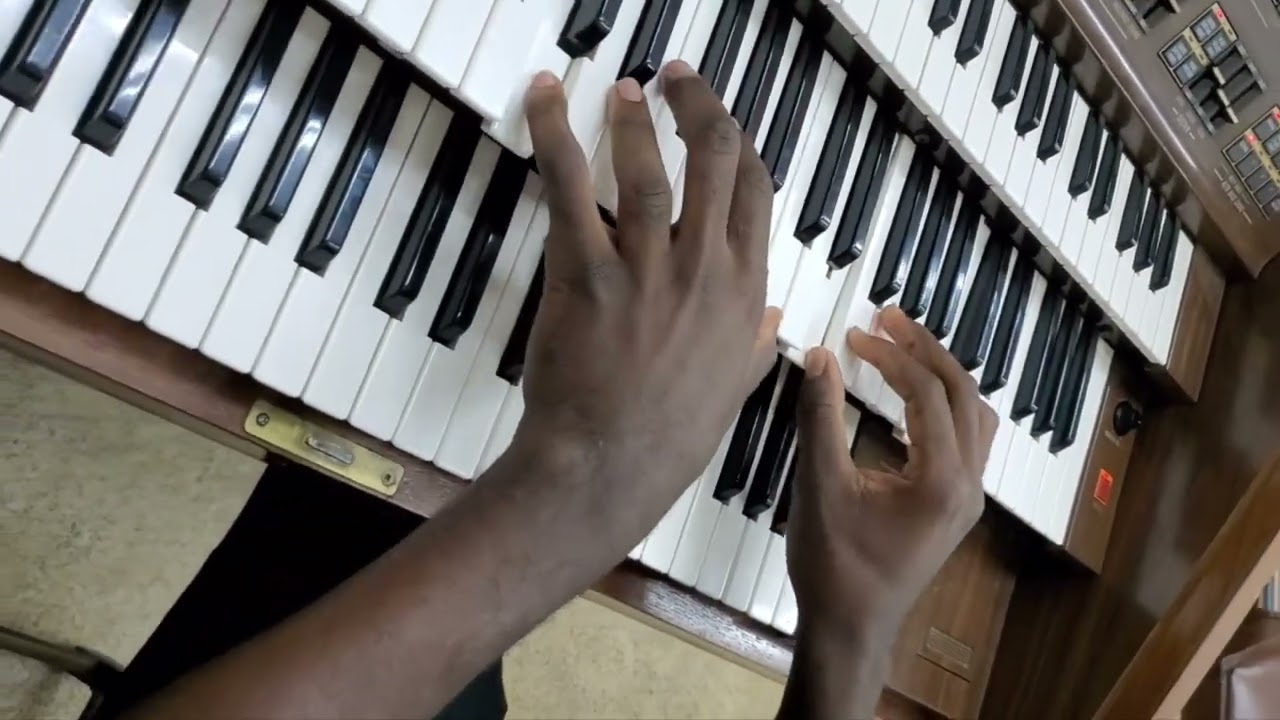 LITUKUZENI JINA LA MUNGU BY FR G. KAYETTA 🔥🔥#kwayakatoliki #keyboard #piano #visittanzania