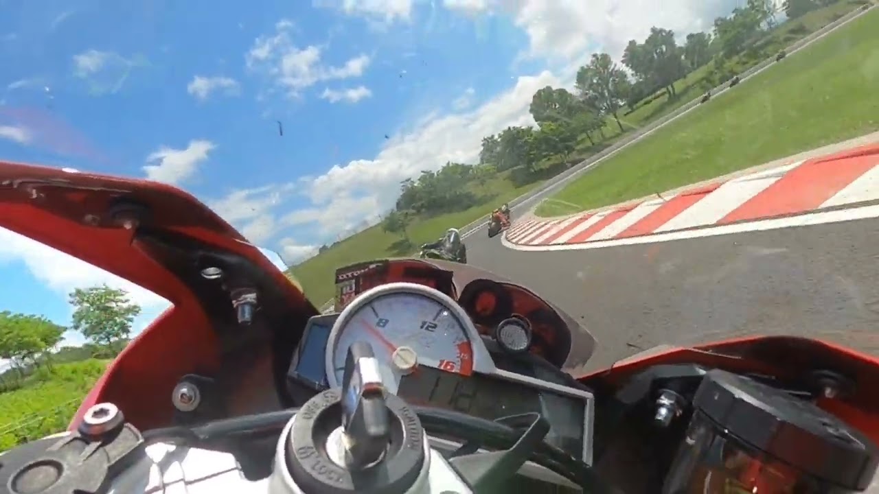 Hungaroring - BMW S1000RR 2015 - CR Moto Track day - day2 - Best Lap 2:03.702 (2024.06.16)