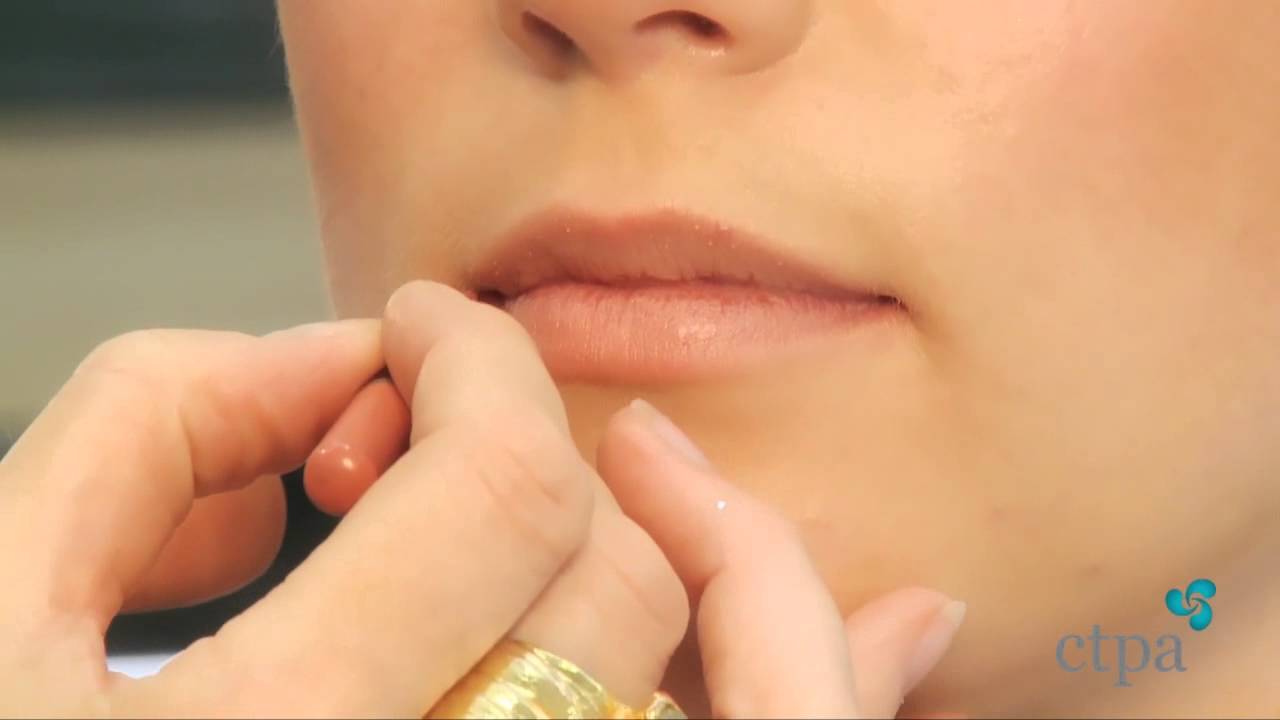 Step by step lip make up tutorial to perfect your pout
