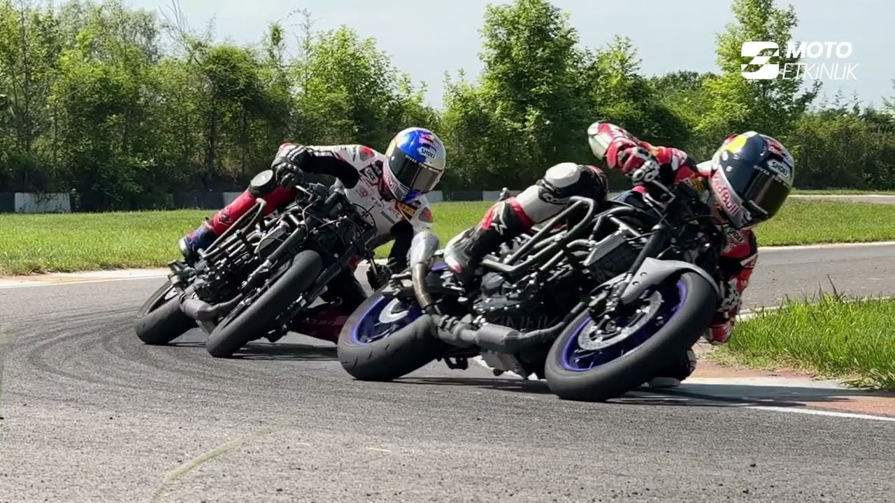 Toprak Razgatlıoğlu ve Bahattin Sofuoğlu'nun Kıyasıya Yarışı!  Vol:1 #TR54 vs #BS54