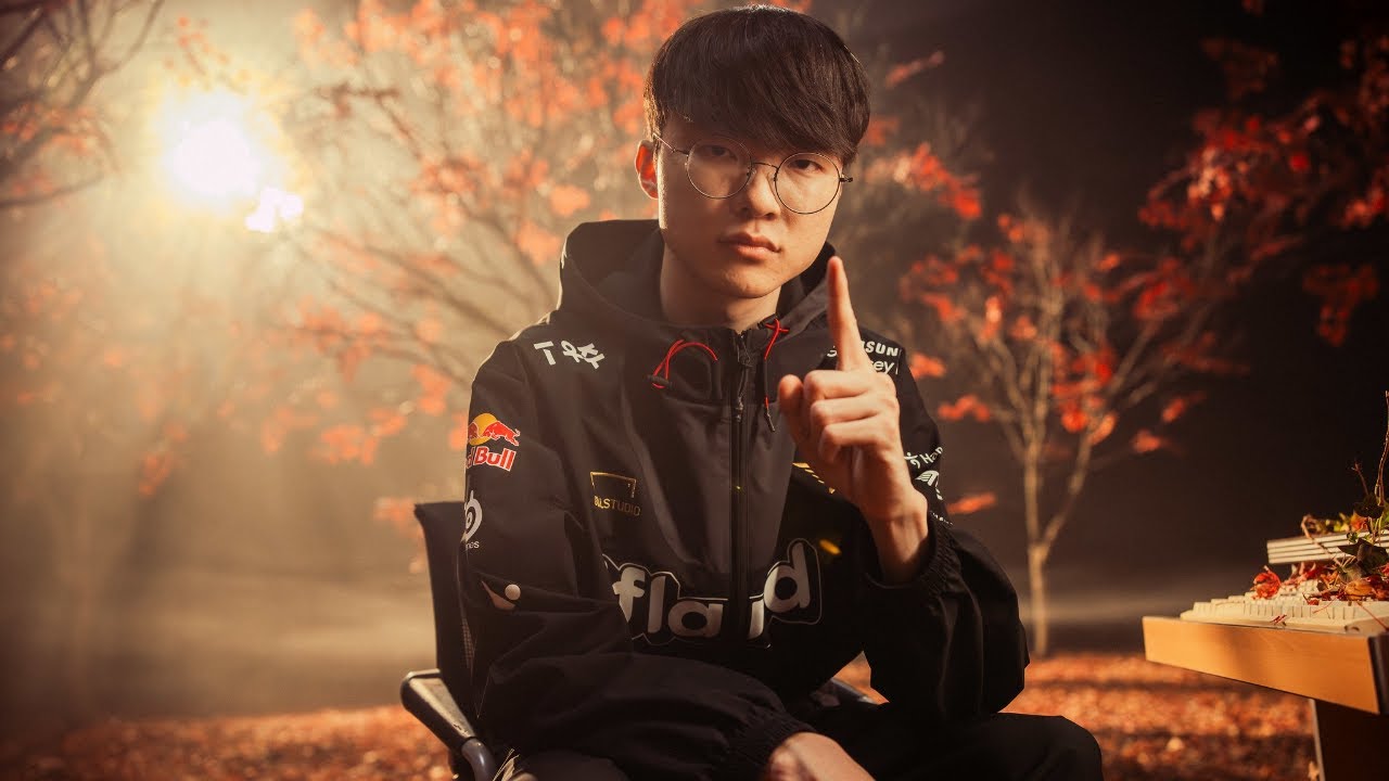 Top 20 Faker Plays | League of Esports