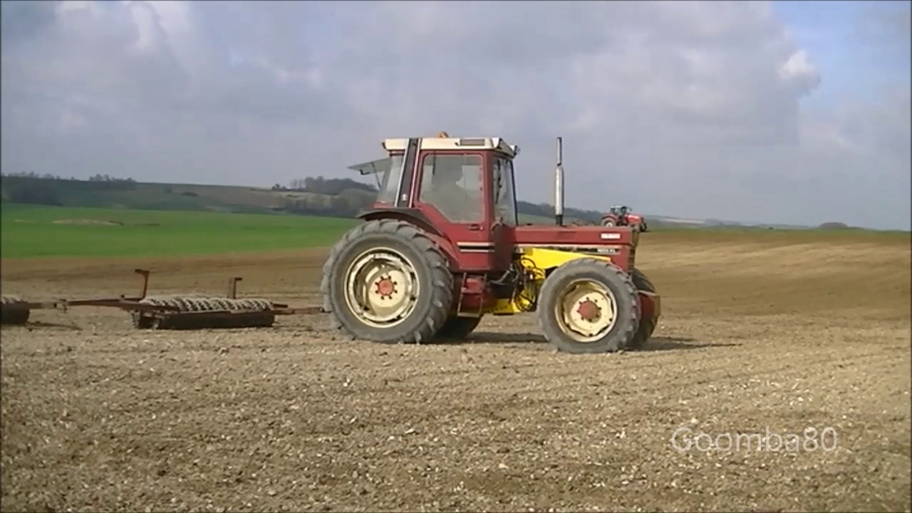 Roulage avec un IH 1055 XL - Pure Sound !! - 2017