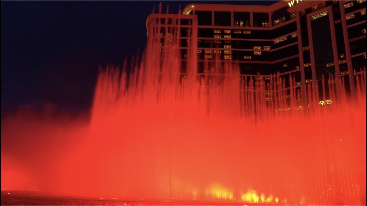 Wynn Palace Fountain - Roar