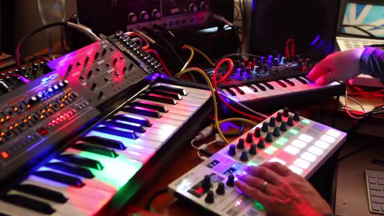 Ambient Jam - Beatstep Pro - Moog  Werkstatt - JP-08 - Microbrute - Roland Space Echo