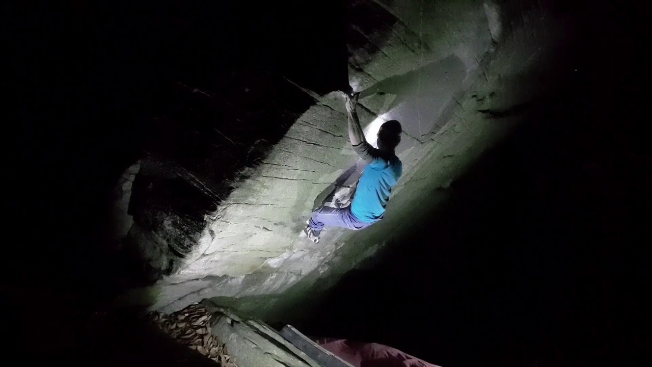Crackline 8B Chironico Stefan Bednar