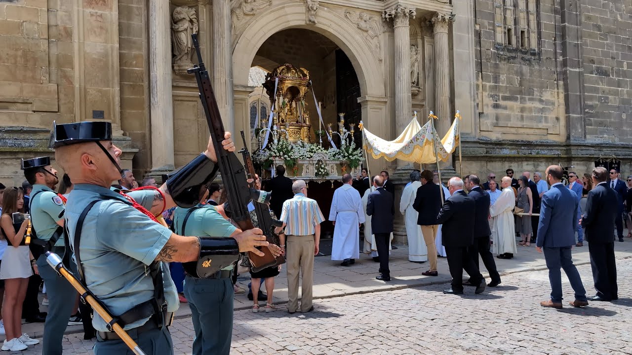 Procesión del Corpus Christi en Úbeda (22-6-25) Calle Juan Montilla y encerrándose