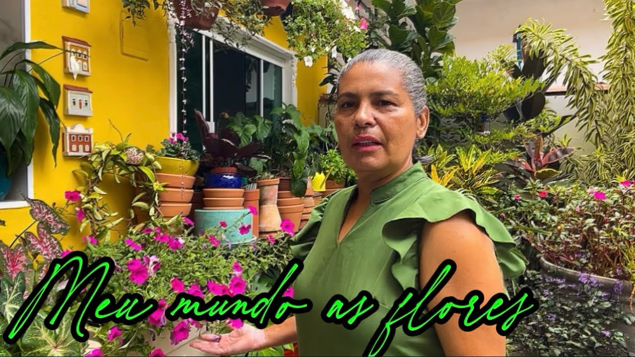 É minha terapia cuidar das flores do meu jardim 