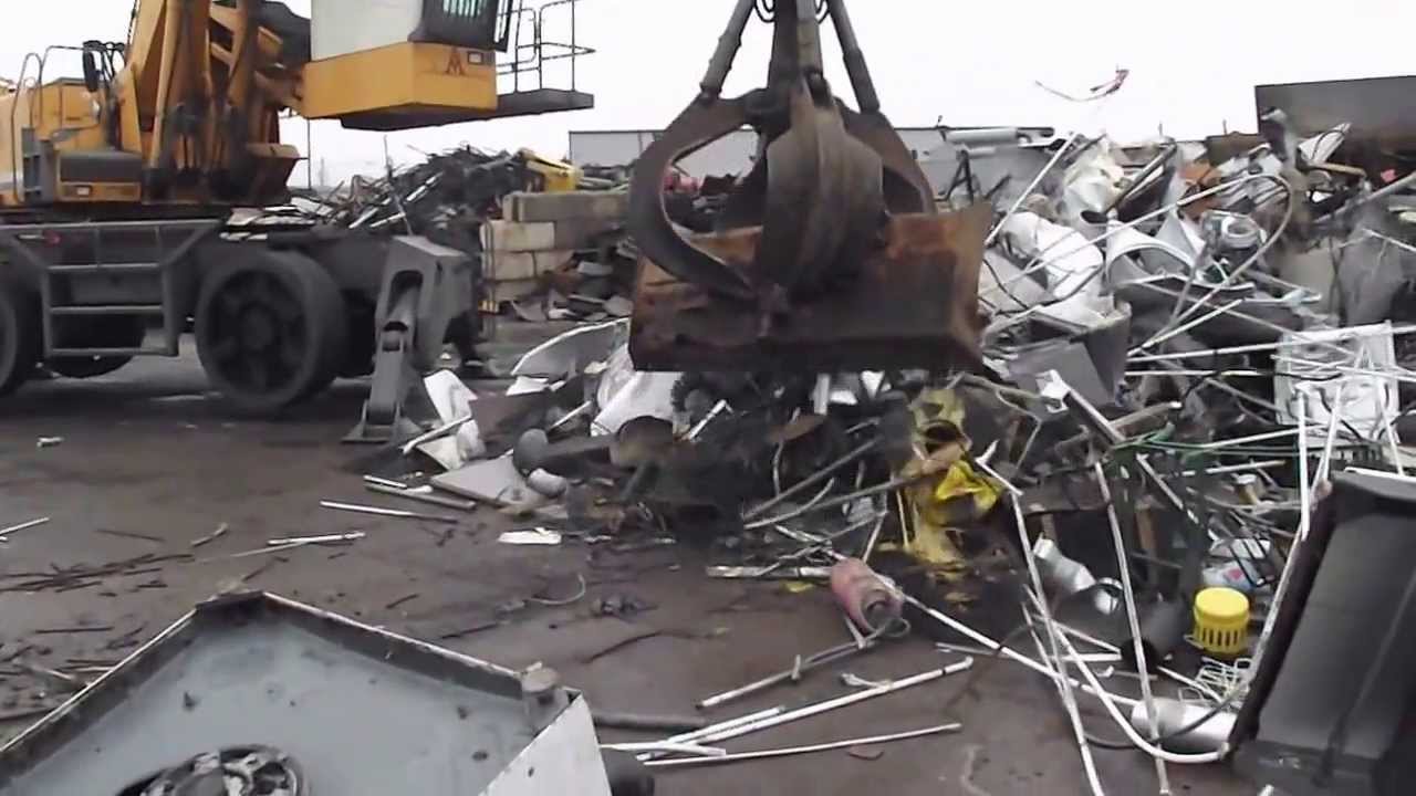 Liebherr 944 Grapple Crane At The ScrapYard In Burnside Nova Scotia