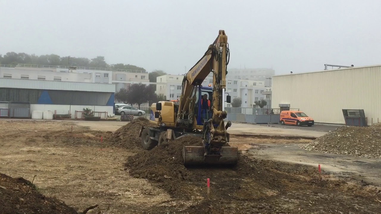 Chantier de VRD avec Cat M313D et Bomag BW 177 BVC  PENNEQUIN TP / DÉMOLITION