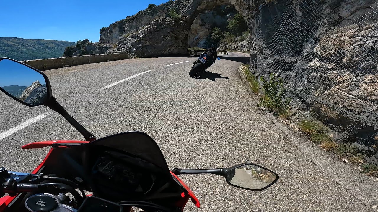 CBR650R 2022 x R6 2007 | GoPro Hero 10 | Edge of Cliff