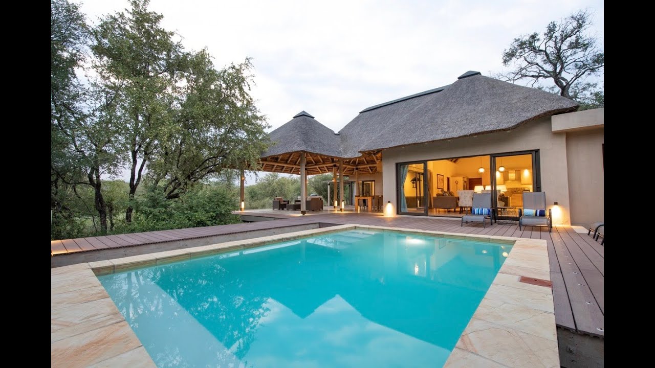 Villa Loerie wonderful holiday home on #Zandspruitestate - Hoedspruit