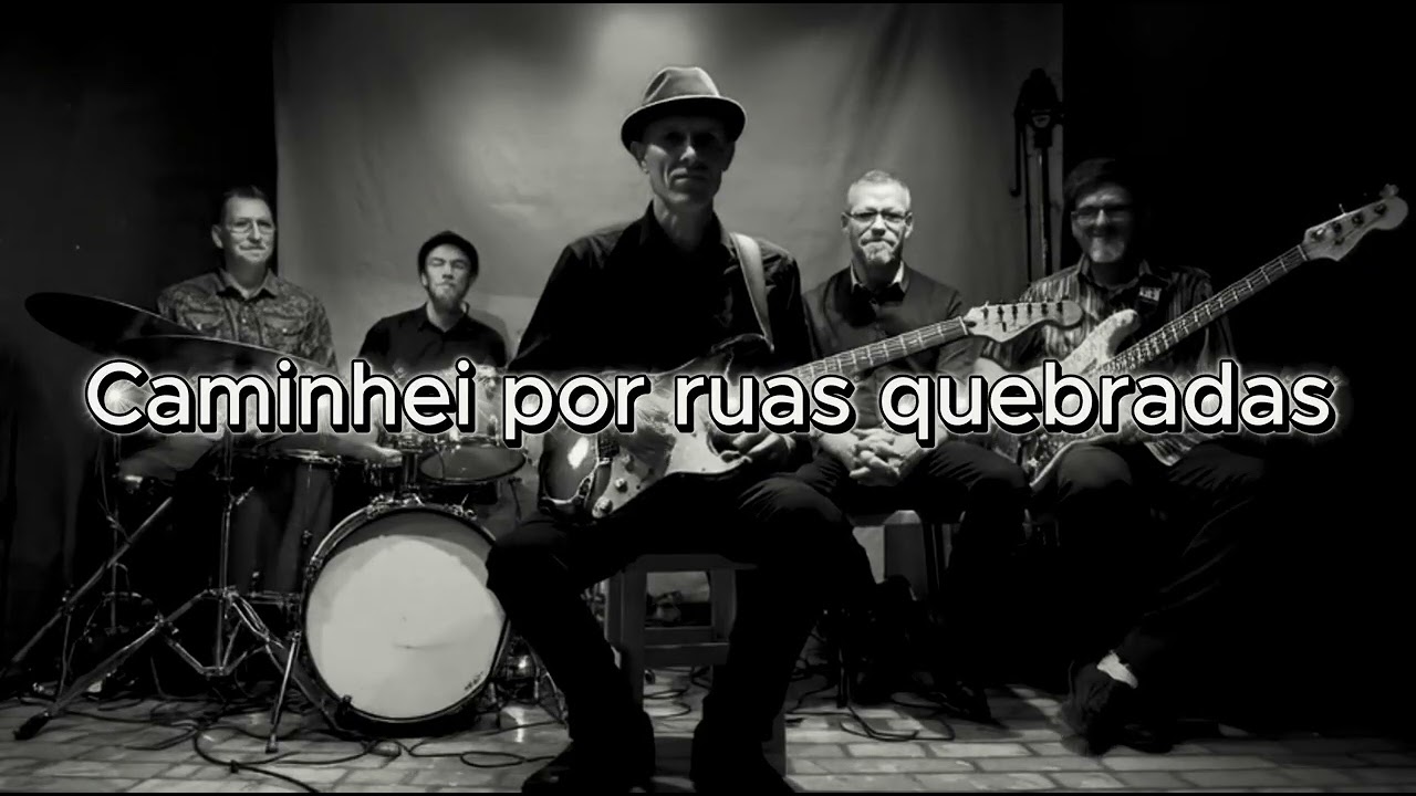 Caminhei por ruas Quebradas