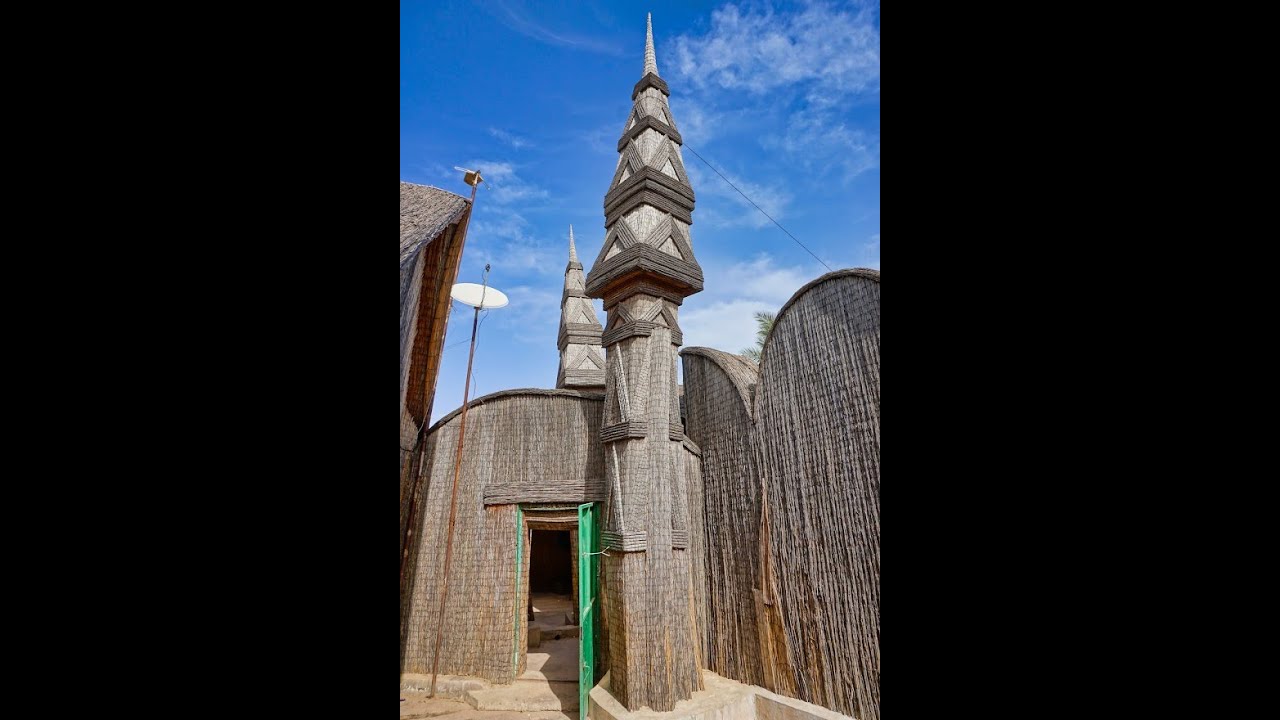 Diourbel Senegal wiklinowy pałac.