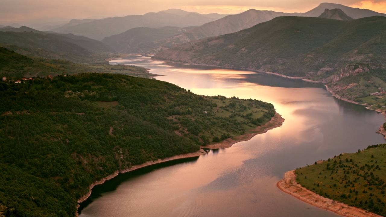 Golden Sky Birds - ARDA - DJI Inspire 1 RAW test shooting and color grading