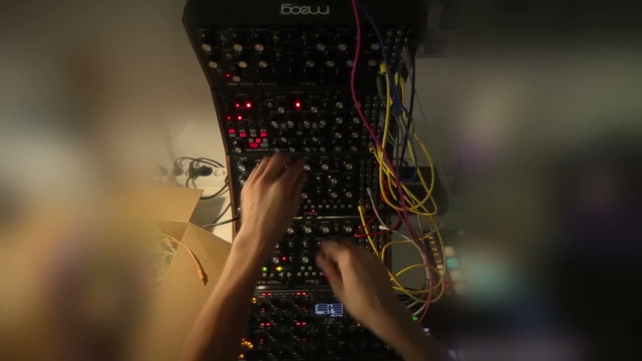 Techno jam 01 feat Moog Sound Studio + The Godfather