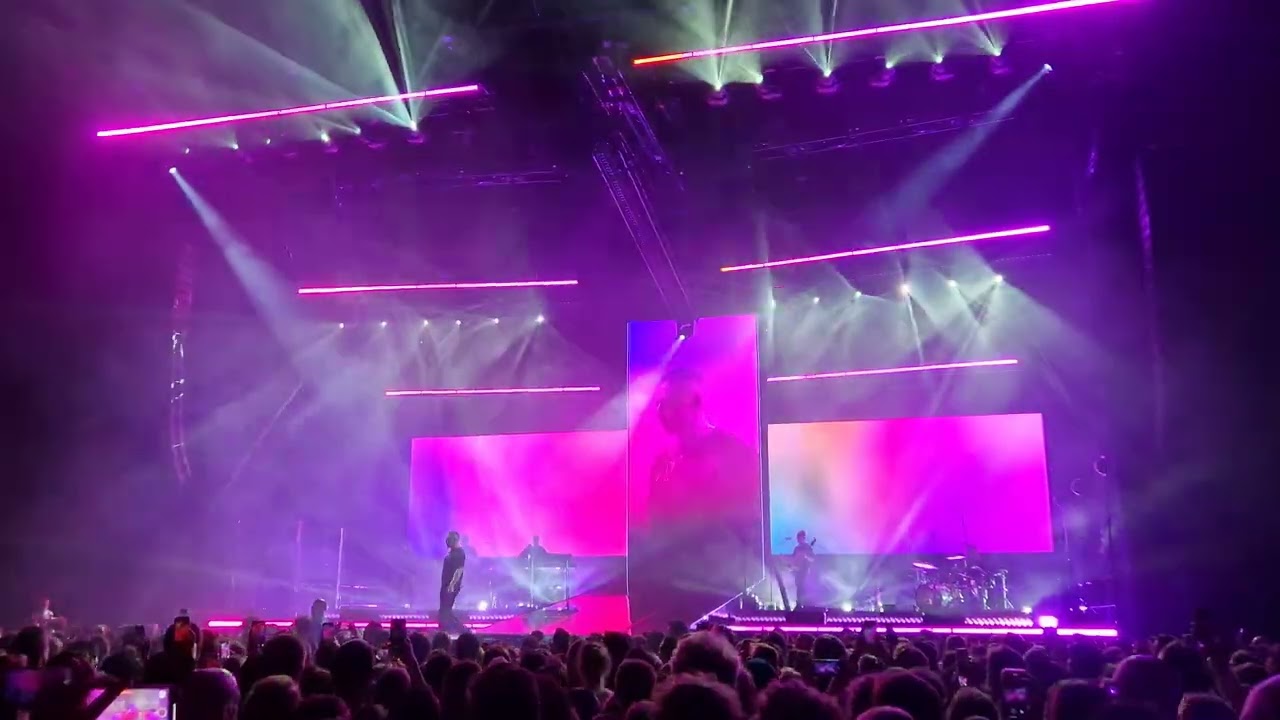 Dermot Kennedy, Better Days- Homeward- Kiss Me (w/ intermission), AFAS Live