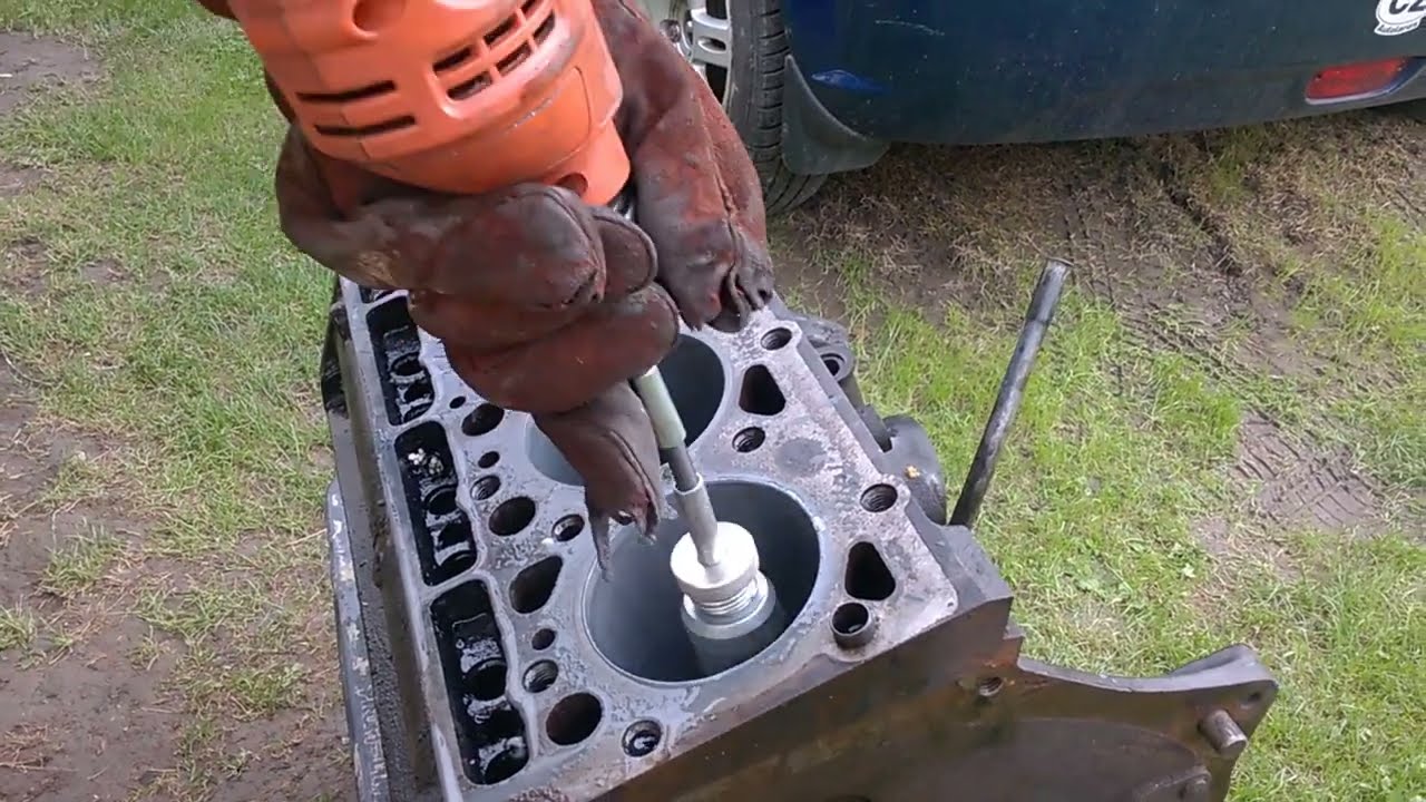 HONE ENGINE CYLINDER * Honov&aacute;n&iacute; v&aacute;lců Ford Transit 2.5D