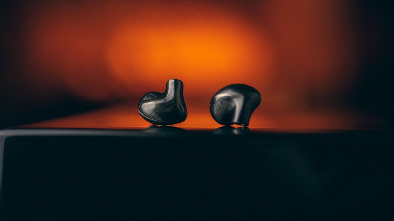 Egy Árfekvés, Különböző Karakterek! - MEE Pinnacle P1 vs 1MORE Quad Driver IEM Fülhallgatók
