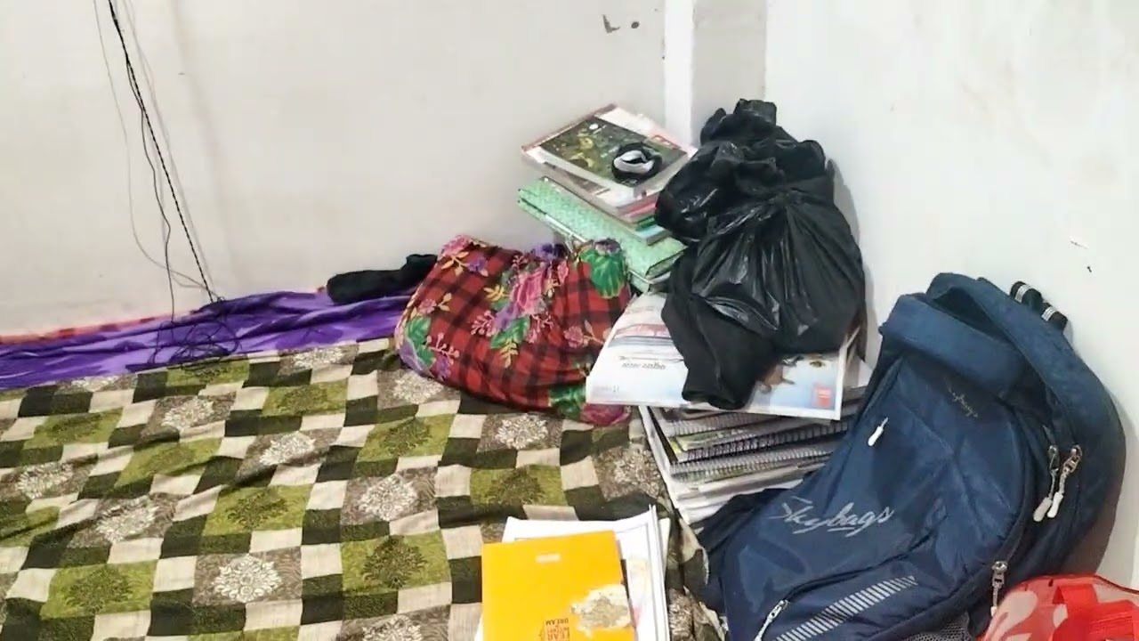 ₹2000/- Room nent hai..
