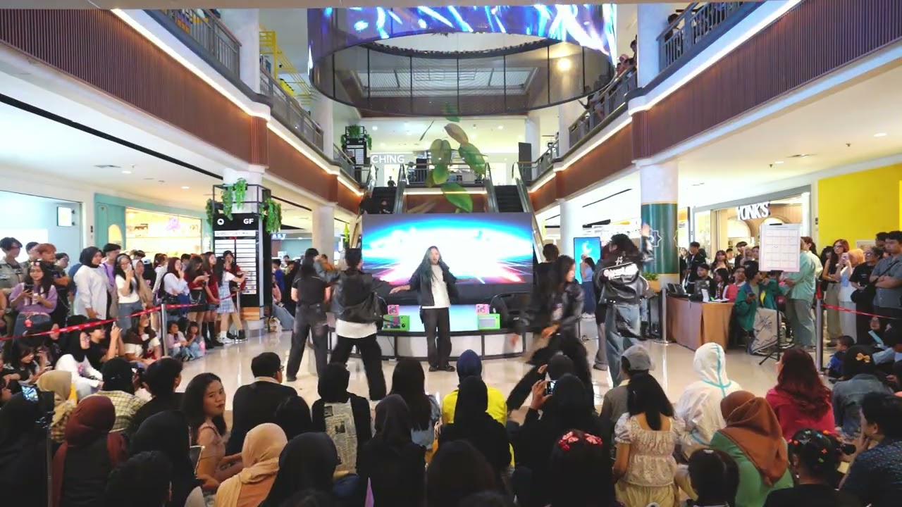 STRAY KIDS Dance Cover by X EIGHT | @SXS NGABUBURIT VOL 6