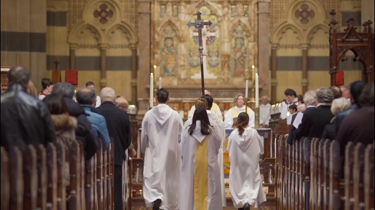Sunday by Sunday: Behind the Scenes at St Paul's Cathedral