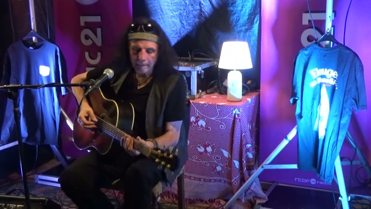 Claude Bourbon House Concert Elouges en blues - The Guitar Don't Lie  -  Tony Joe White - 1-11-25