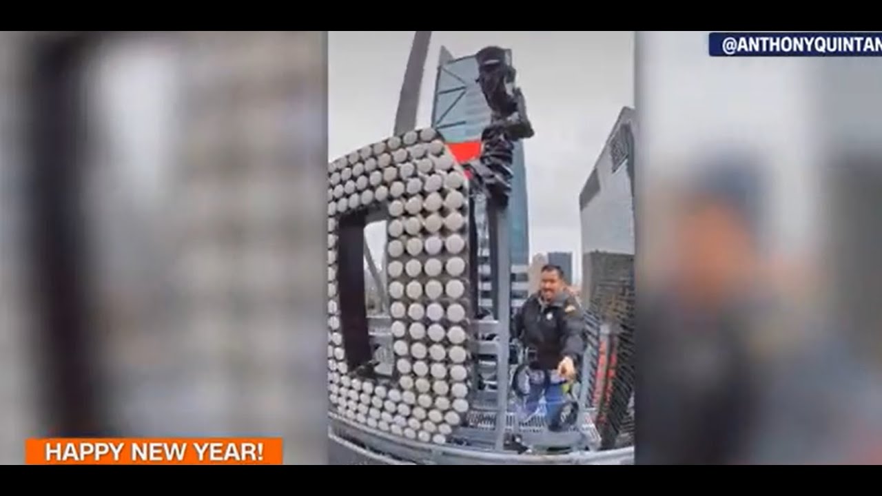 Anthony Quintano Featured on CNN's HLNTV New Year's Eve Times Square Insta360