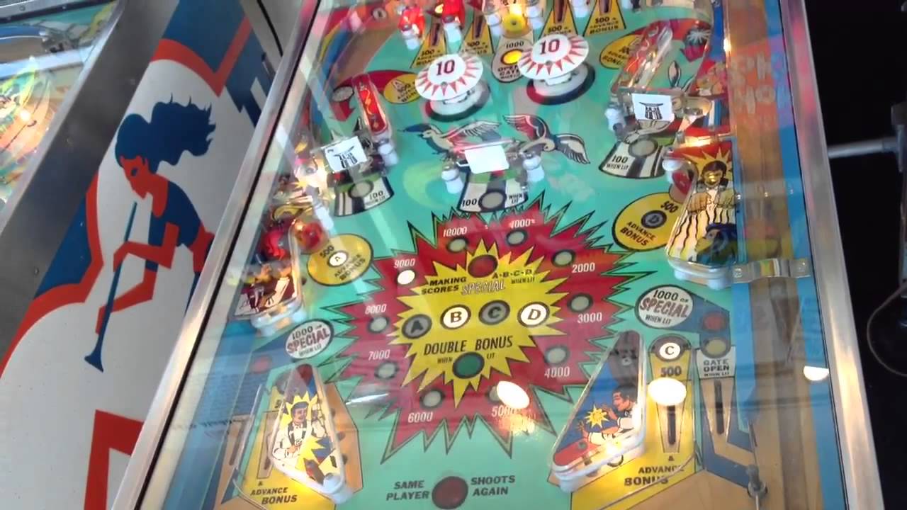 Hokus Pokus Pinball Machine Bally