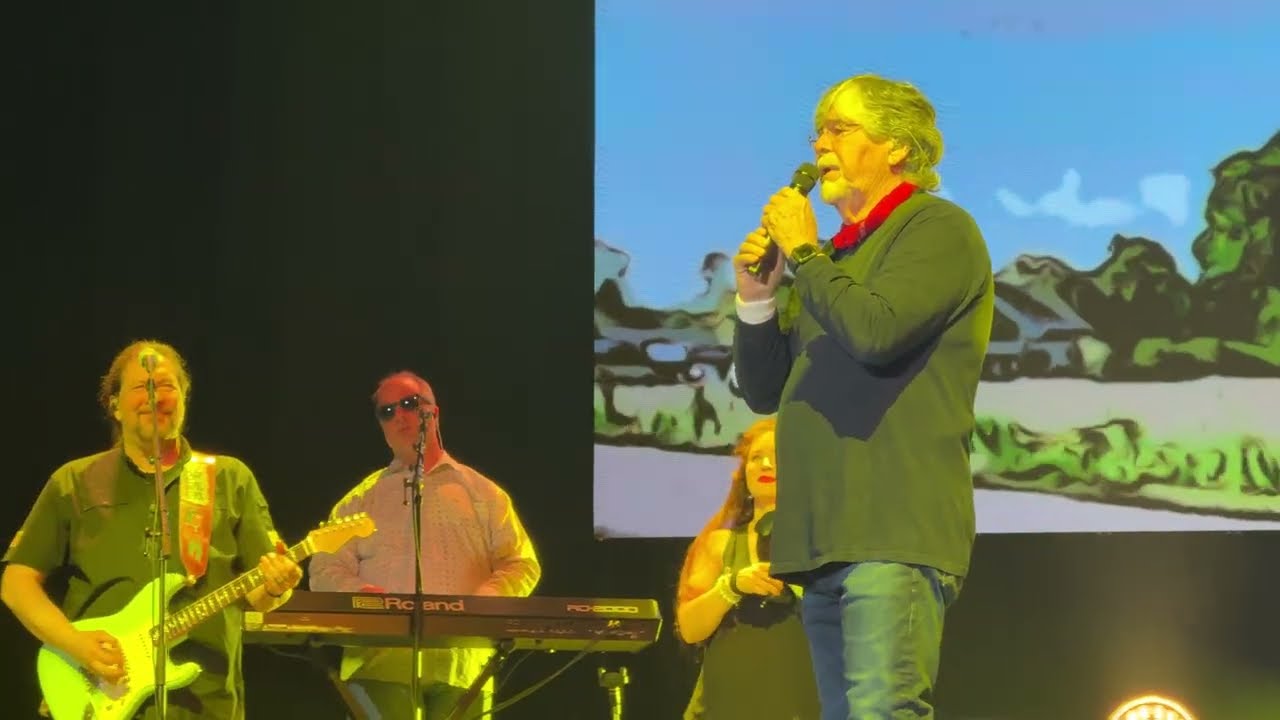 Roll On (Eighteen Wheeler) - ALABAMA LIVE 2025