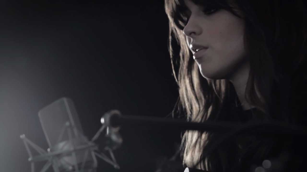 HUNGER TV: GABRIELLE APLIN - PANIC CORD - DIRTY LIVE