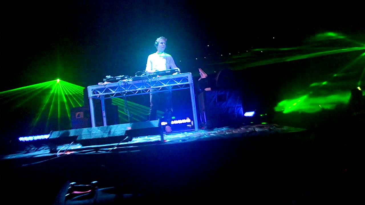 Armin drops Basic Dawn - Pure Thrust (NU NRG Remix) at Armin Only Sydney 2014