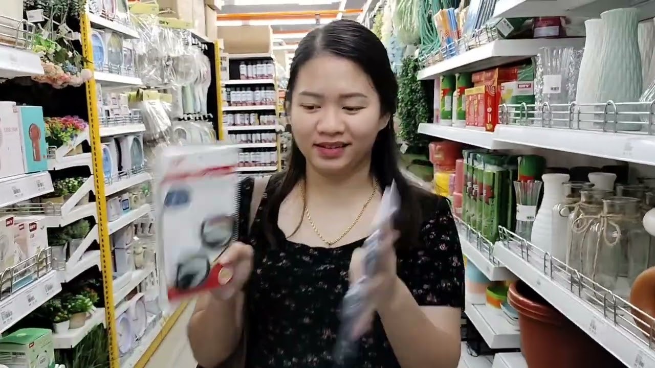 WAJIB BELI MAINAN KALAU MASUK D.I.Y