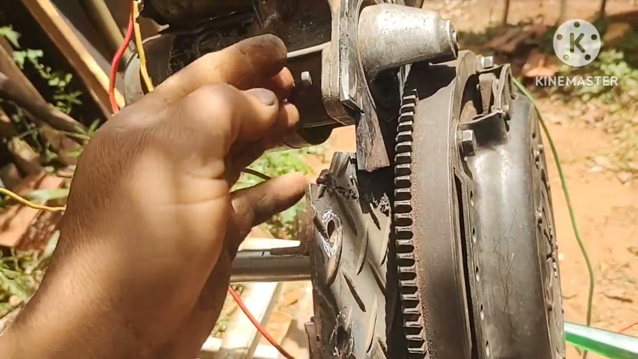 sistema de.enbreqgem terminando o trator.