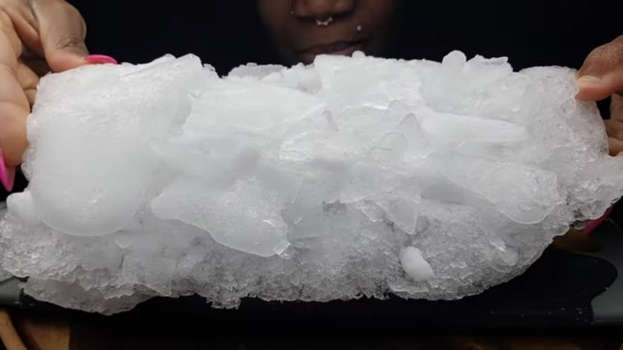 THIN SHAVE ICE | HUMIDIFIER FROST | THIN CARBONATED ICE | REFROZEN | #iceeating #asmr #asmrice
